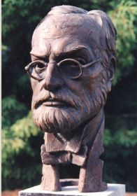 Dr. Carl Wolff 1995, Bronze, 45 cm